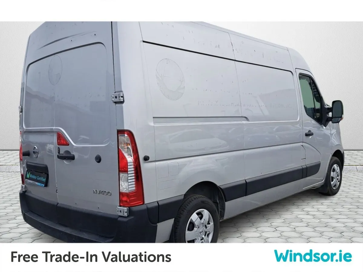 Nissan NV400 NV400 L2 H2 FWD 150 CP AC NAV - Image 2