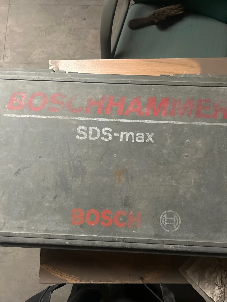 Bosh hammer SDS-MAX - Image 1