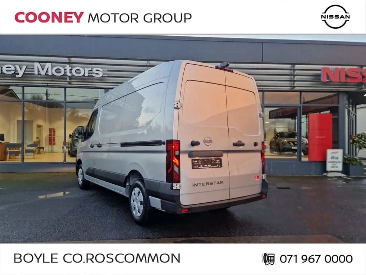 Nissan Interstar SV Premium Automatic 170Bhp - Image 3