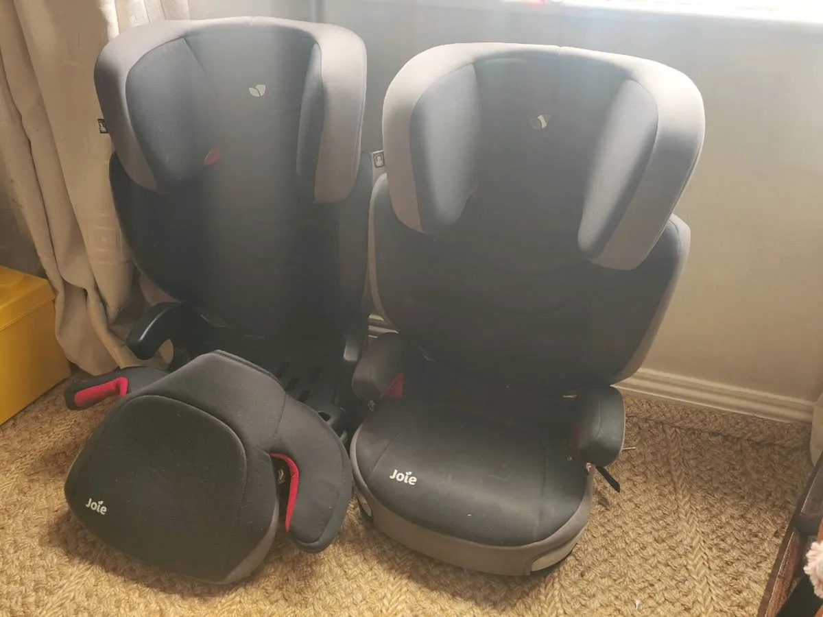 Joie High back Booster Seat - Image 1