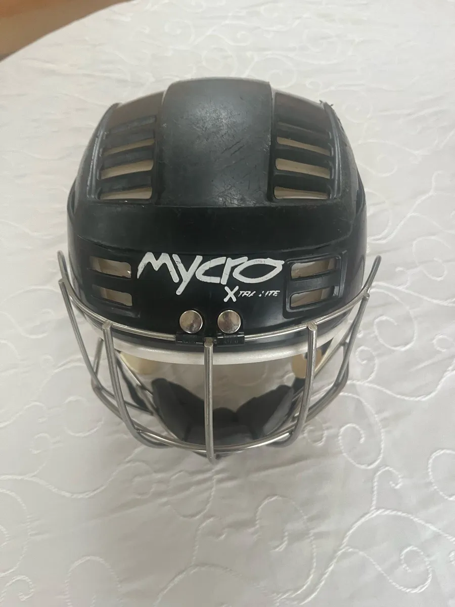 Hurling Helmet Micro - Image 1