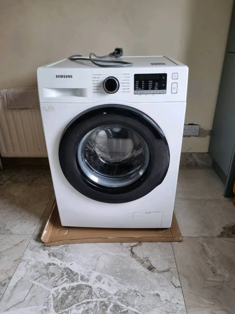 Washing machine - Image 1