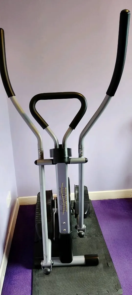 Cross Trainer - Image 4