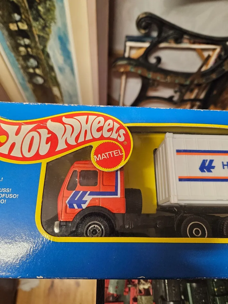 Corgi Hotwheels Mercedes Tractor Unit and Trailer - Image 4