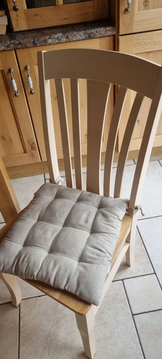 6 kitchen chairs - Image 2