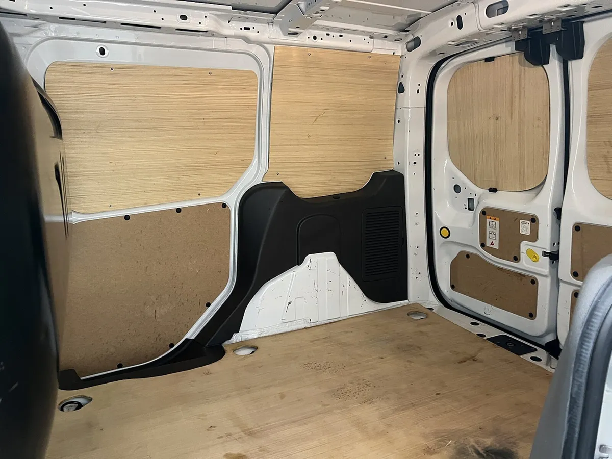 2023 Ford Transit Connect Small Panel Van - Image 3
