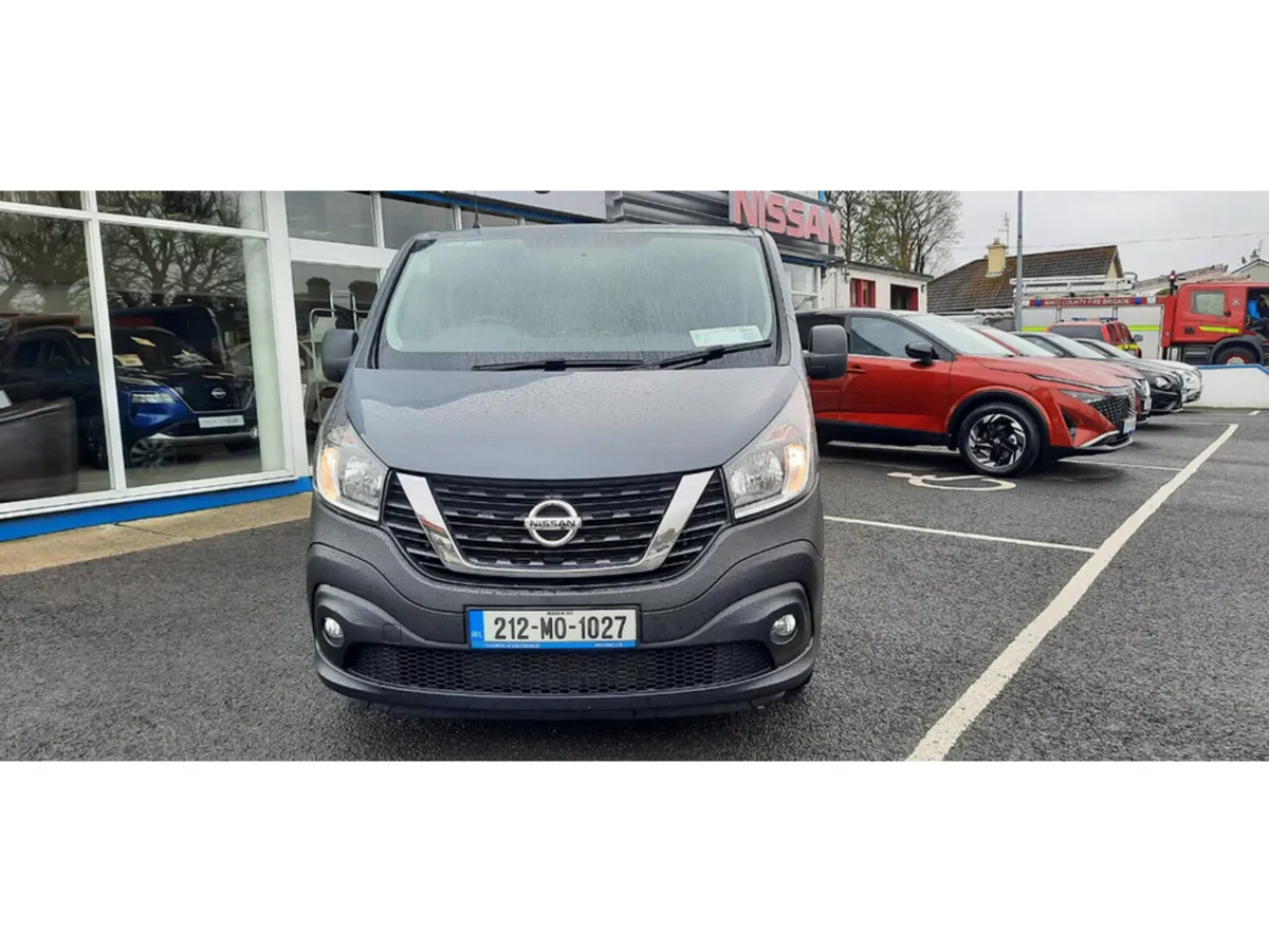 Nissan NV300 LWB 120 SV 1300 MY20 4DR - Image 2