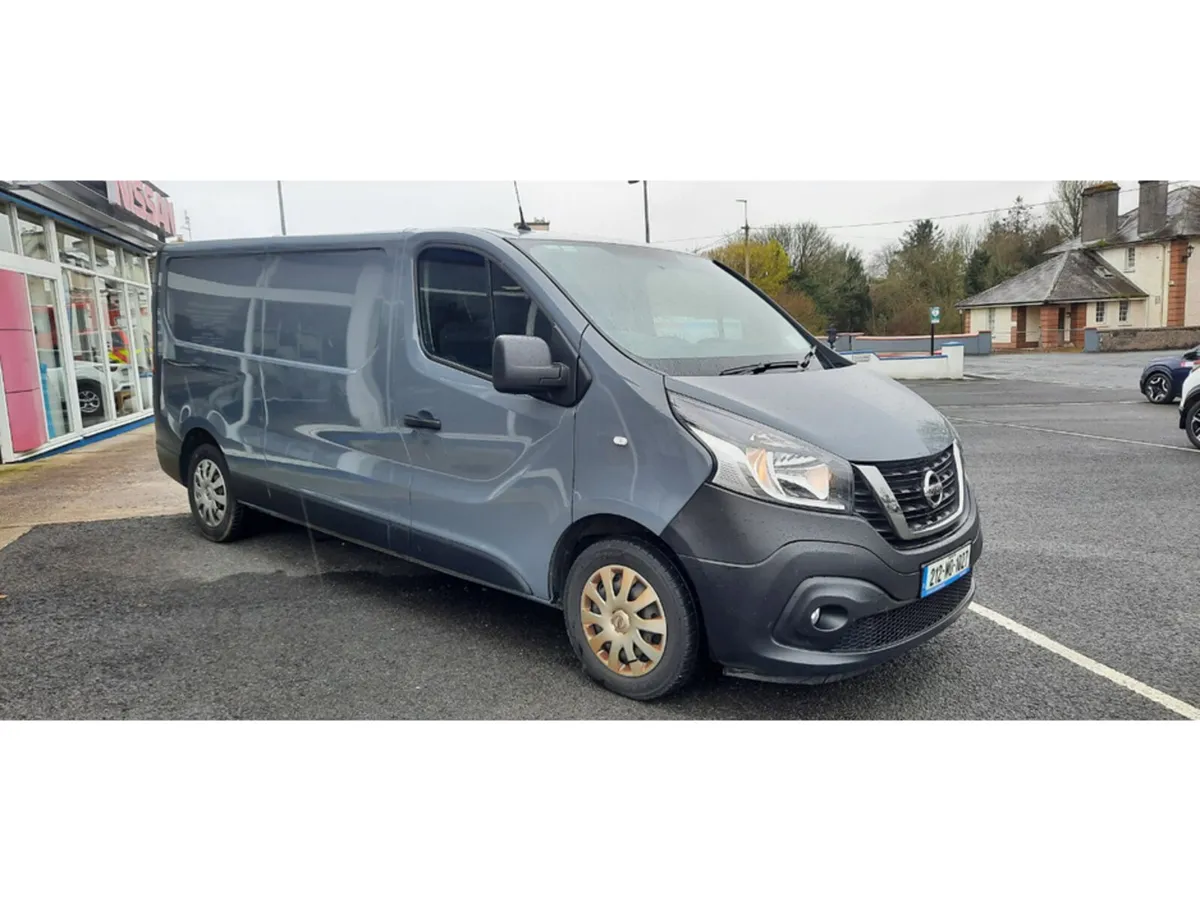 Nissan NV300 LWB 120 SV 1300 MY20 4DR - Image 3