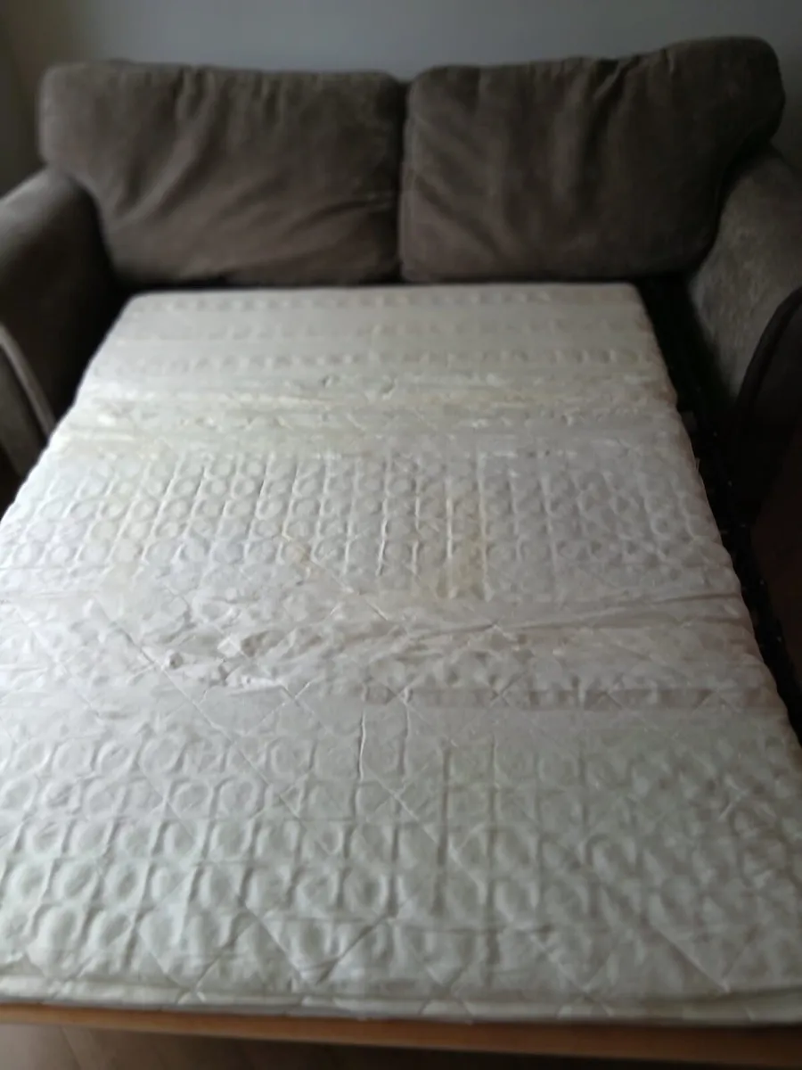3 seater marks and Spencer’s Couch bed - Image 3
