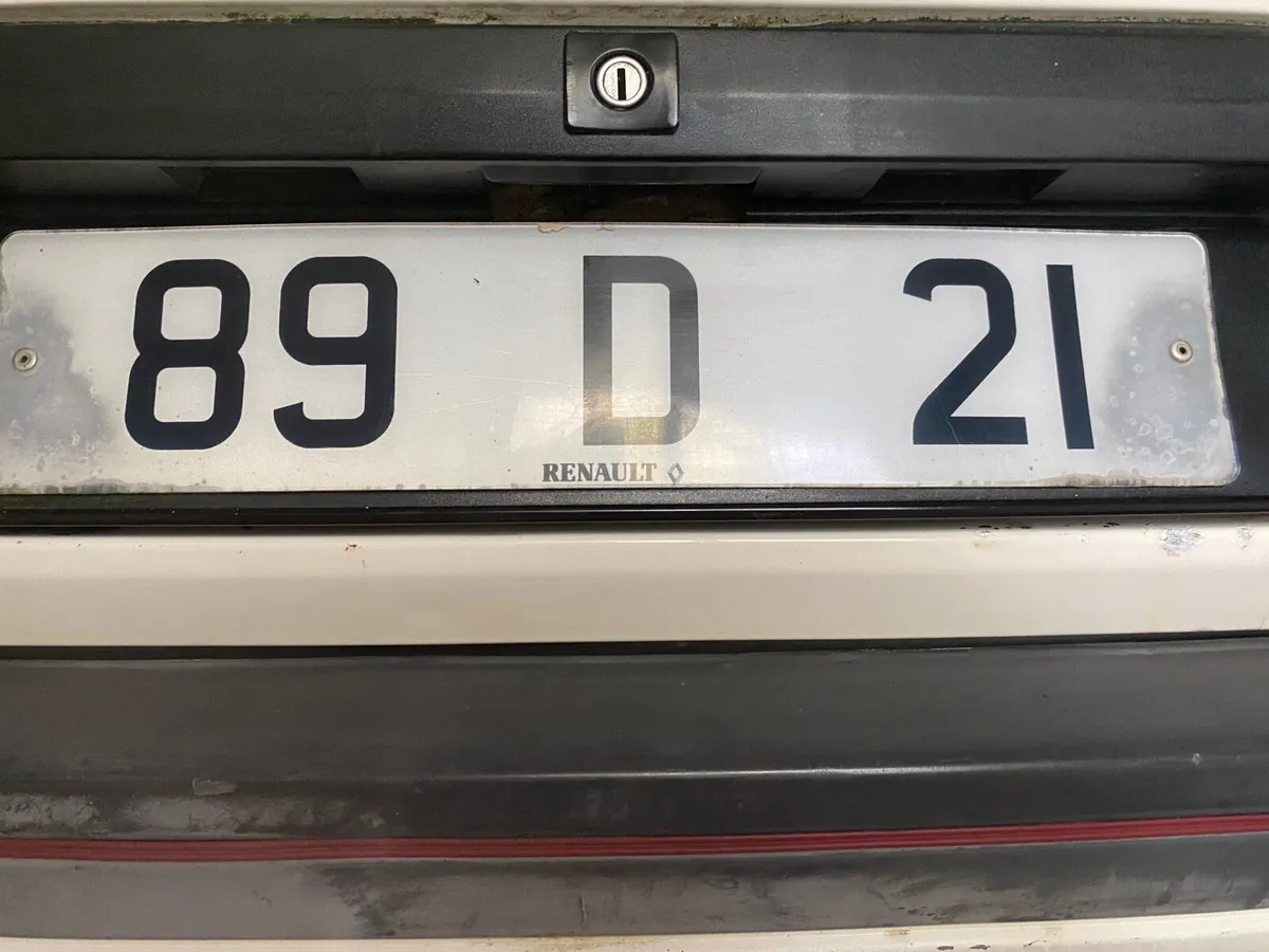 1989 RENAULT 21 2 LITRE INJECTION - Image 1