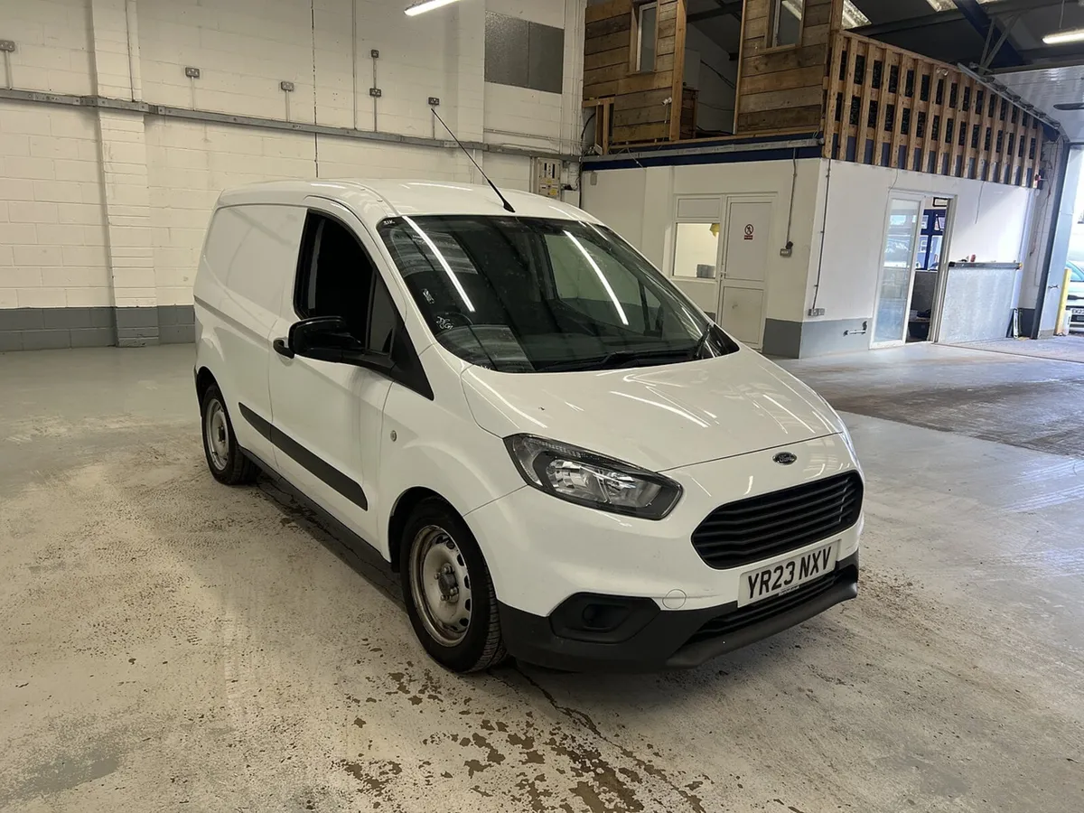 2023 Ford Transit Courier Small Panel Van - Image 3