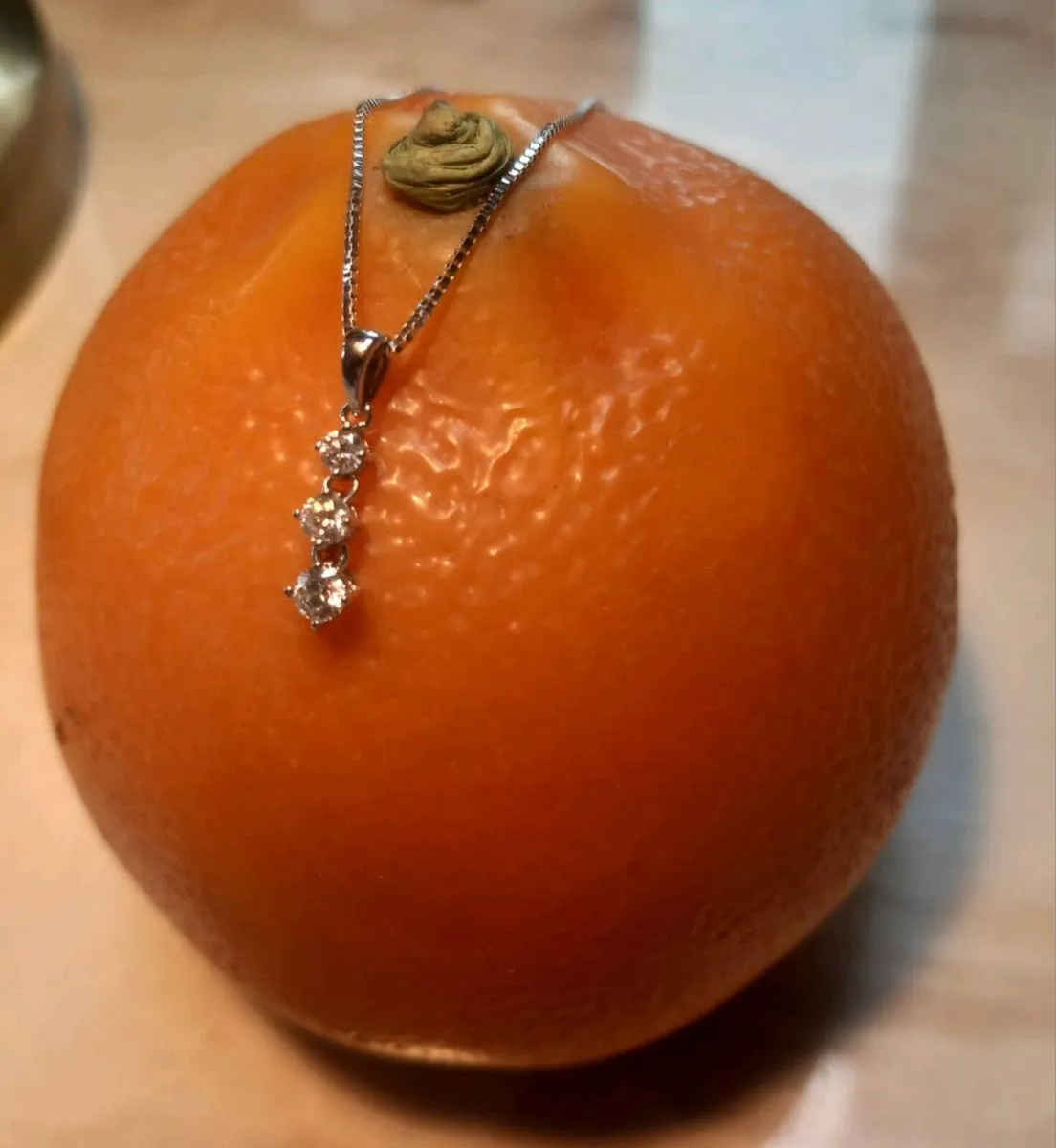 Three diamond pendant with 9ct white gold chain - Image 3