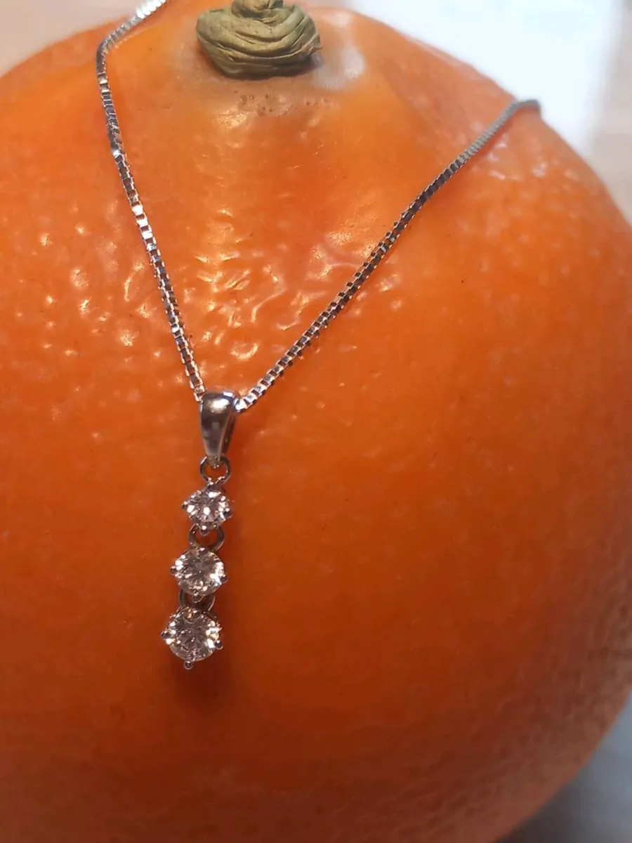 Three diamond pendant with 9ct white gold chain - Image 1