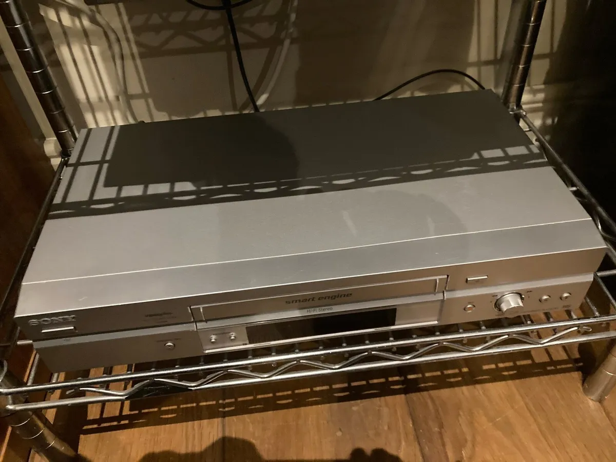 Sony VHS recorder - Image 1