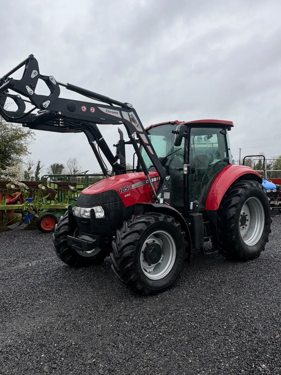 Case Farmall 105U Tractor - Image 2