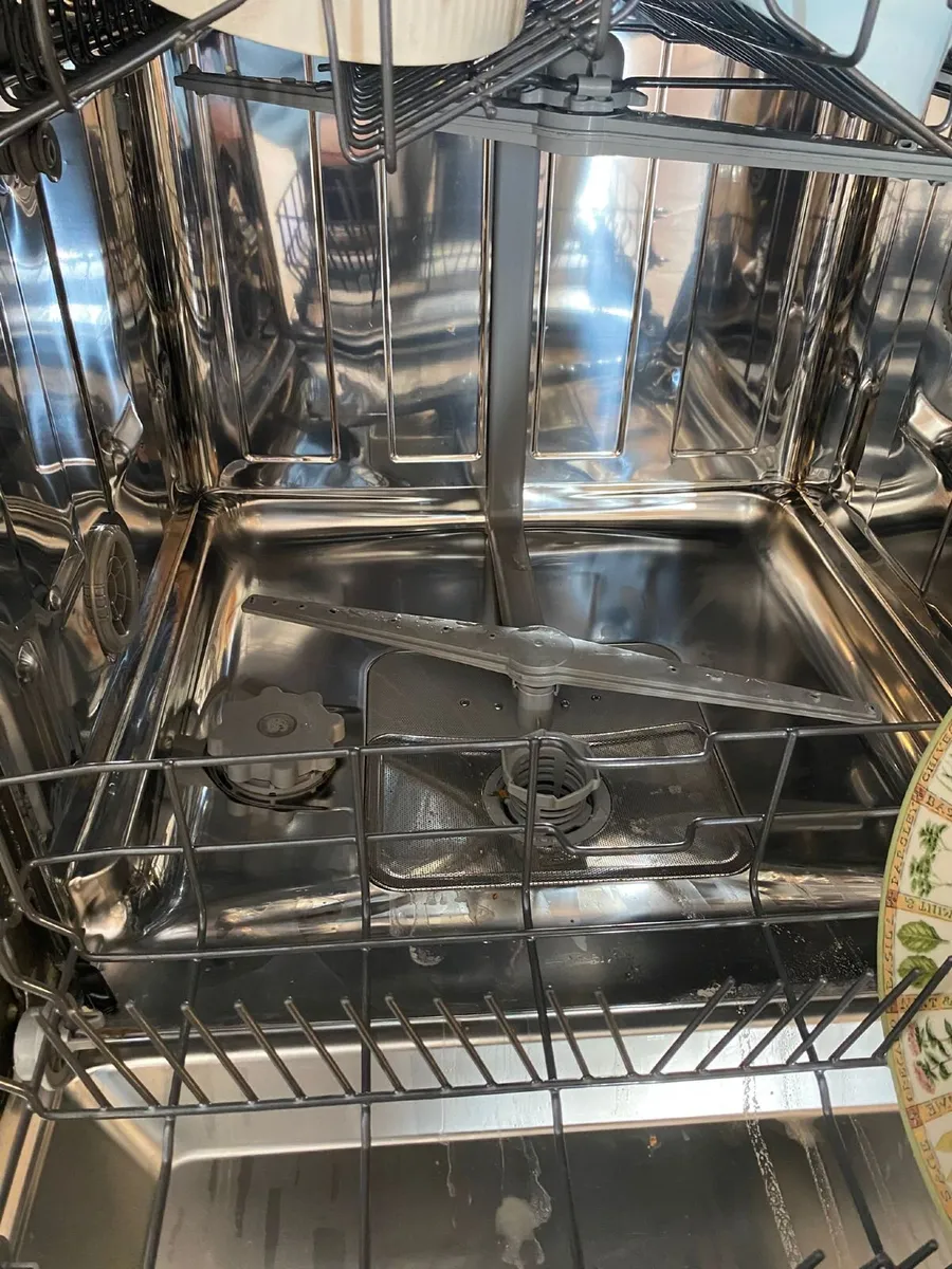 Dishwasher - Image 4