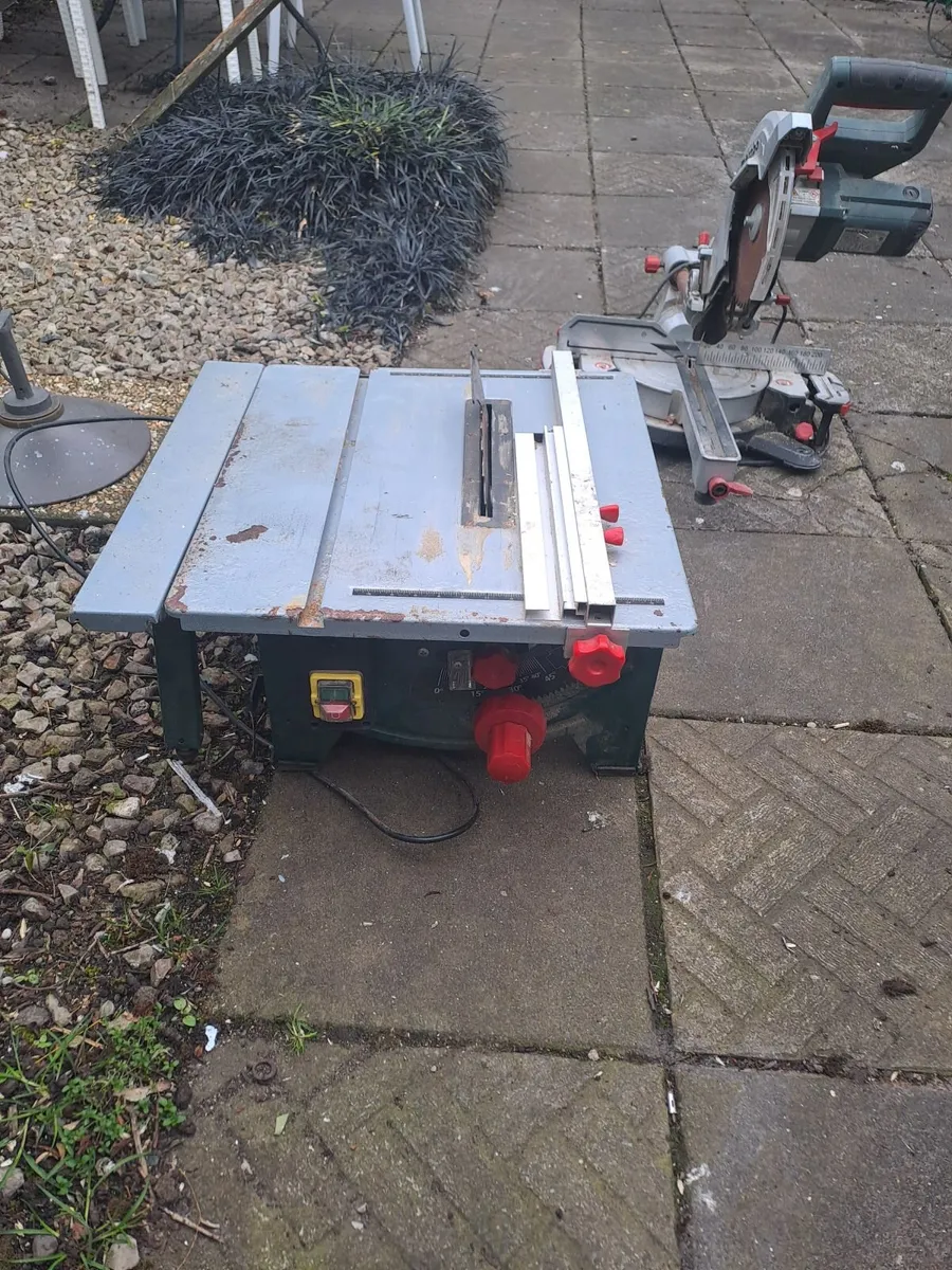 Table saw.and chop saw - Image 3