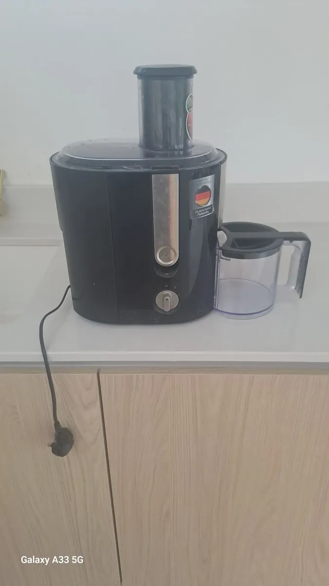 Orange juice maker - Image 1