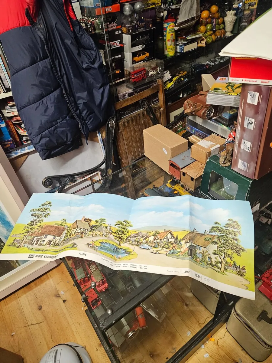 Hornby Peco OO Gauge Scenic Background - Image 1