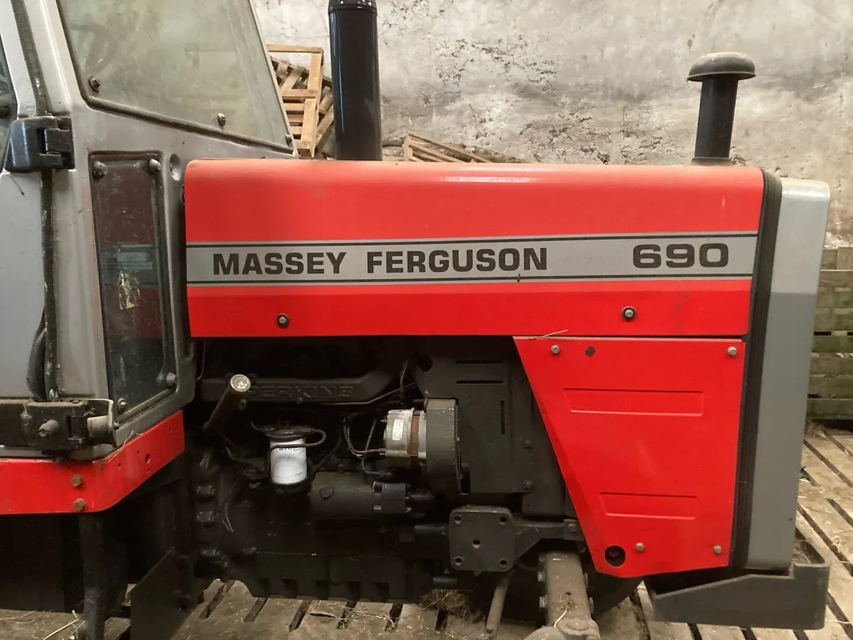 Massey Ferguson 690 - Image 3