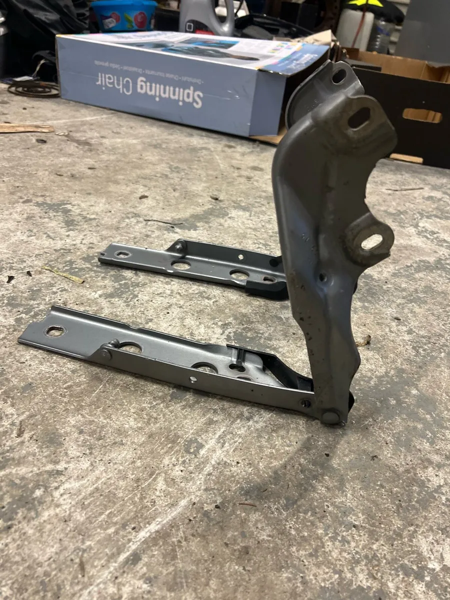 Audi A6 C7 bonnet and hinges - Image 3