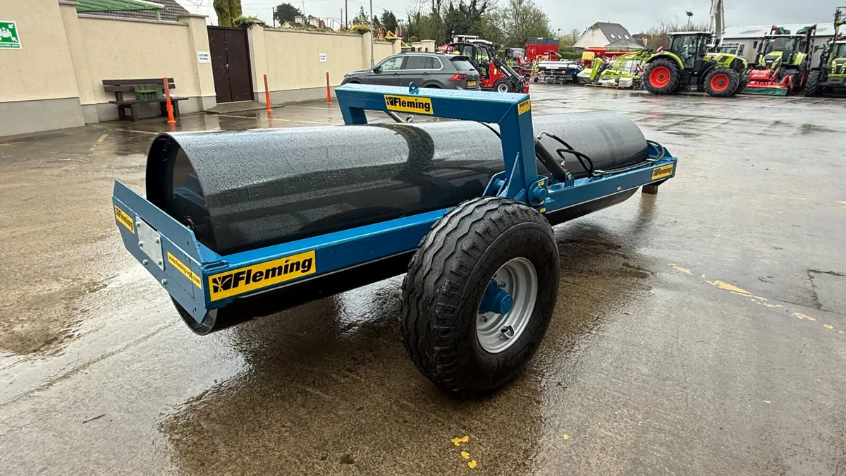 Fleming End Tow Roller - 12ft - Image 4