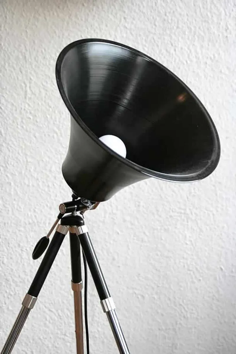 12" Vinyl Record lampshade - Image 4