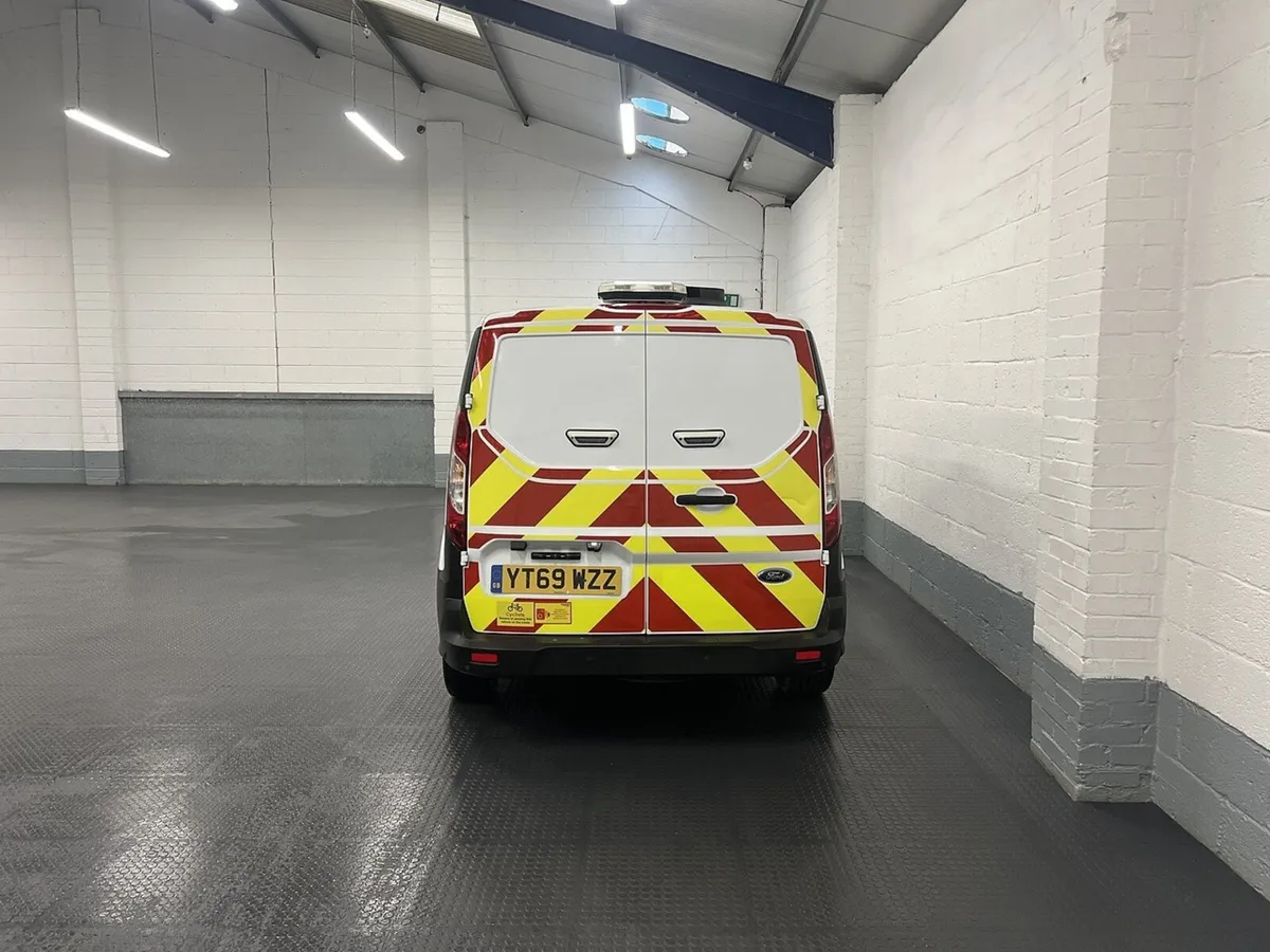 2019 Ford Transit Connect Small Panel Van - Image 4