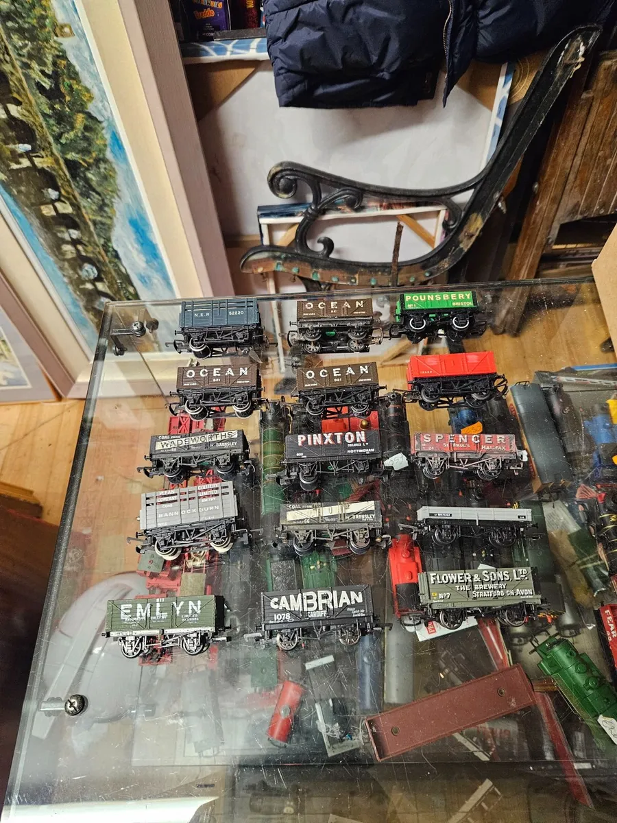 Hornby Lima Triang OO Gauge Wagons - Image 1