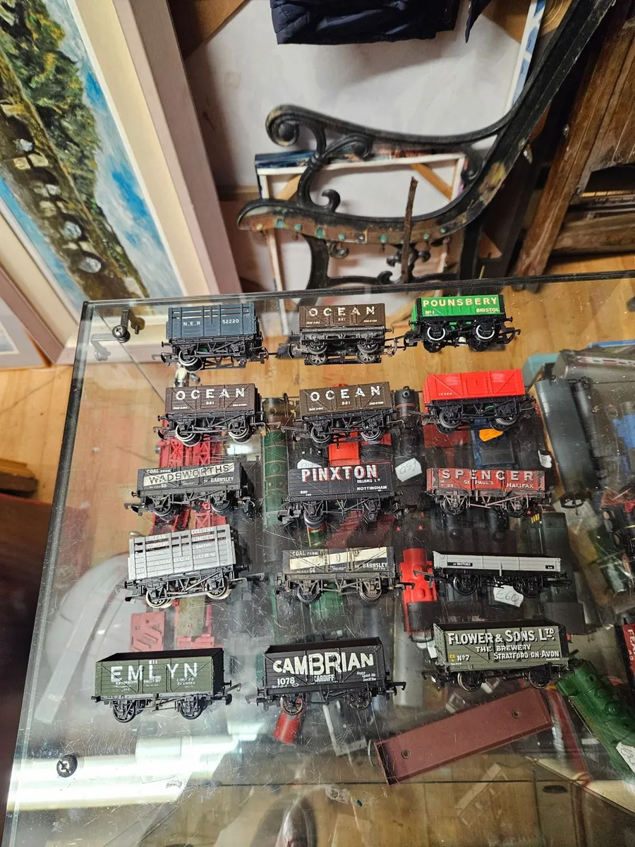 Hornby Lima Triang OO Gauge Wagons - Image 3