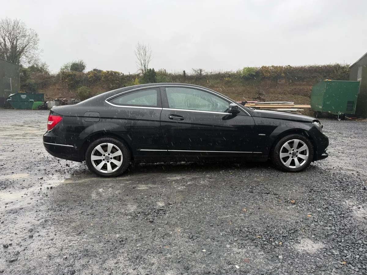 2012 Mercedes C class 220 diesel - Image 2