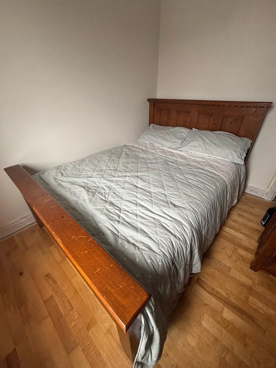 Full Bedroom Furniture Set - Image 1