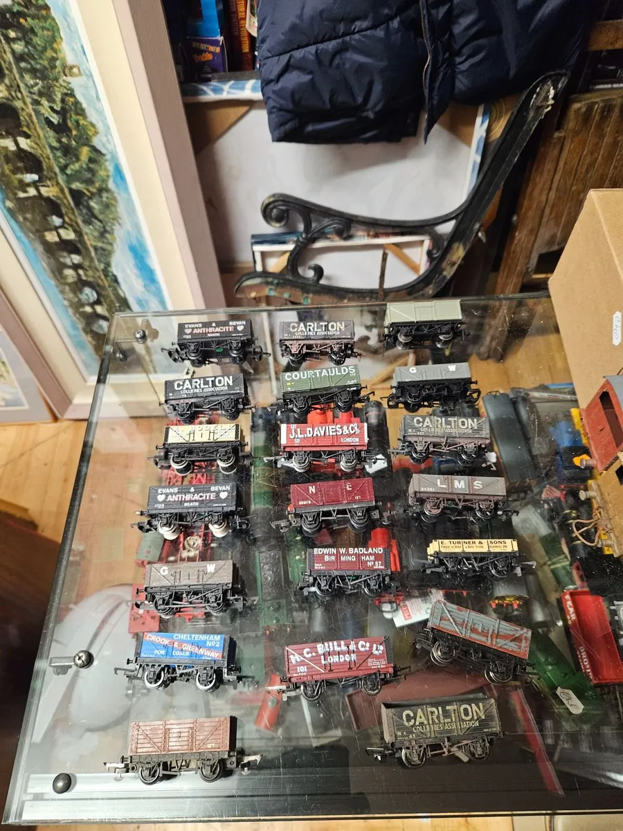 Hornby Lima Triang OO Gauge Wagons - Image 1