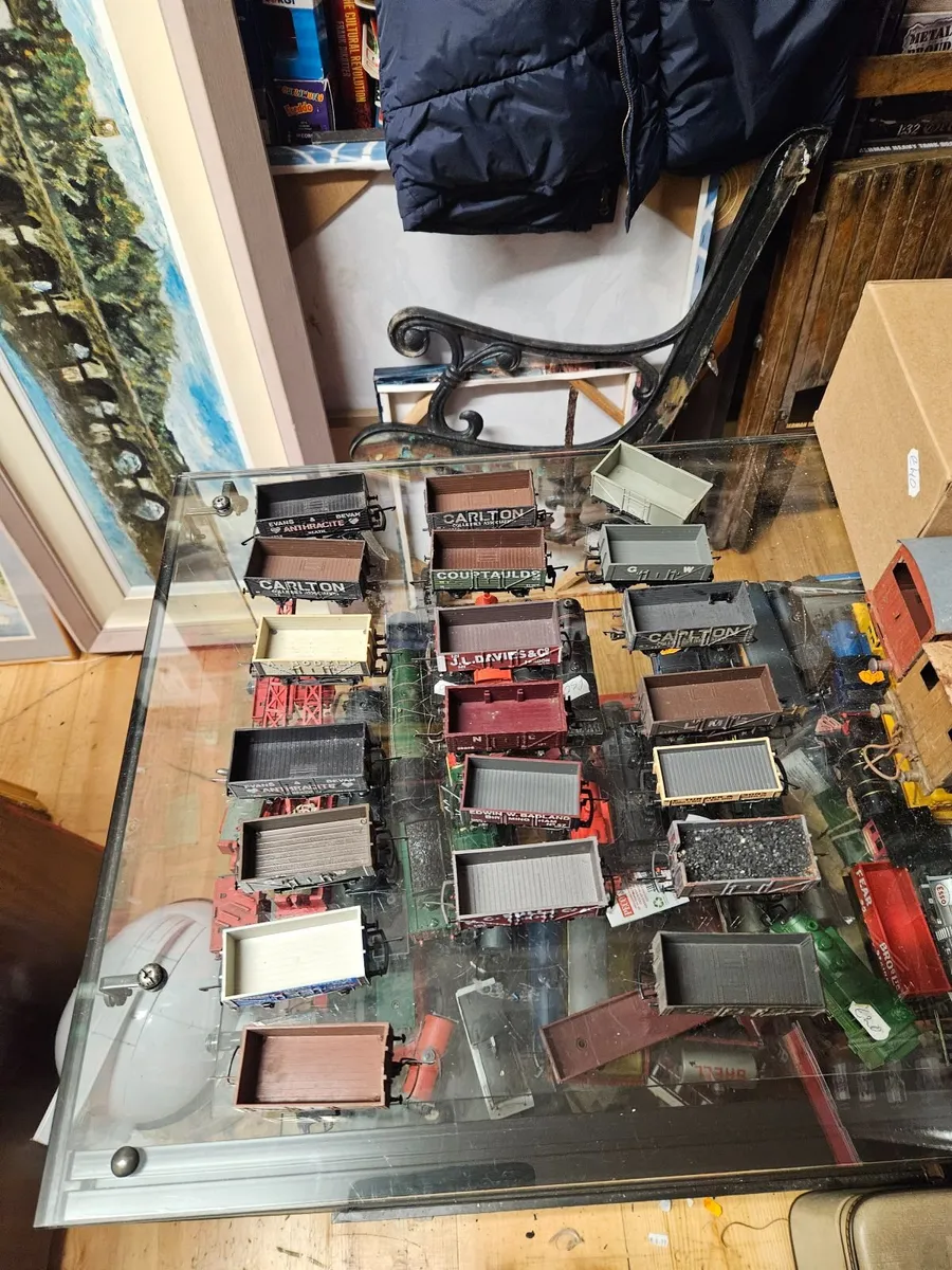 Hornby Lima Triang OO Gauge Wagons - Image 4