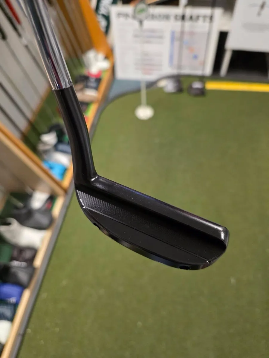 Odyssey Black Series 8 Milled Putter - Image 3