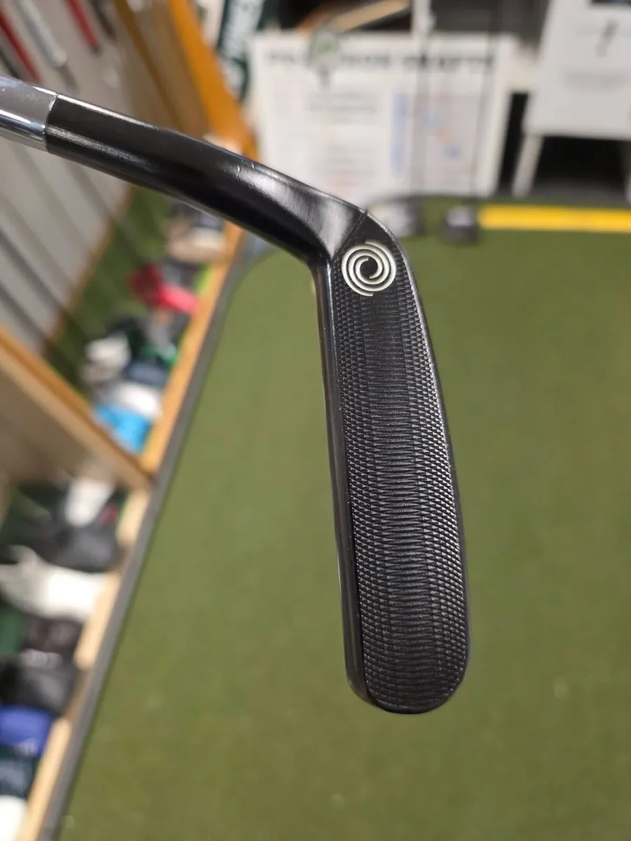 Odyssey Black Series 8 Milled Putter - Image 4