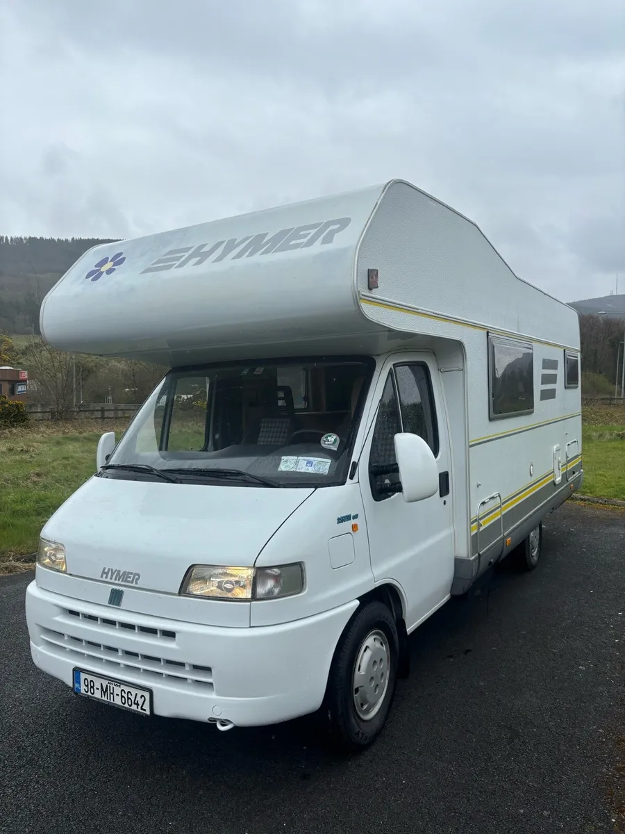 Hymer 6 berth Fixed bed TAX & TEST car license - Image 3