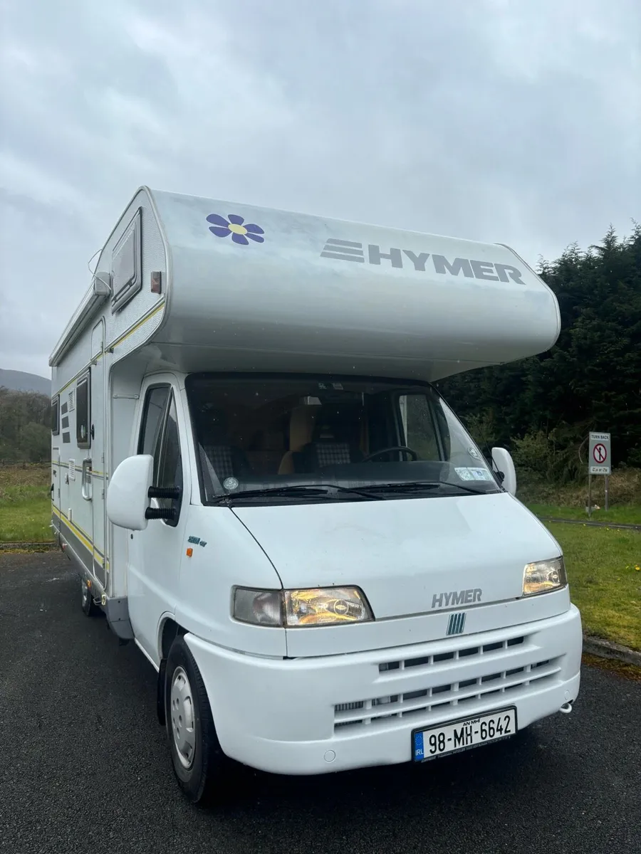 Hymer 6 berth Fixed bed TAX & TEST car license - Image 2
