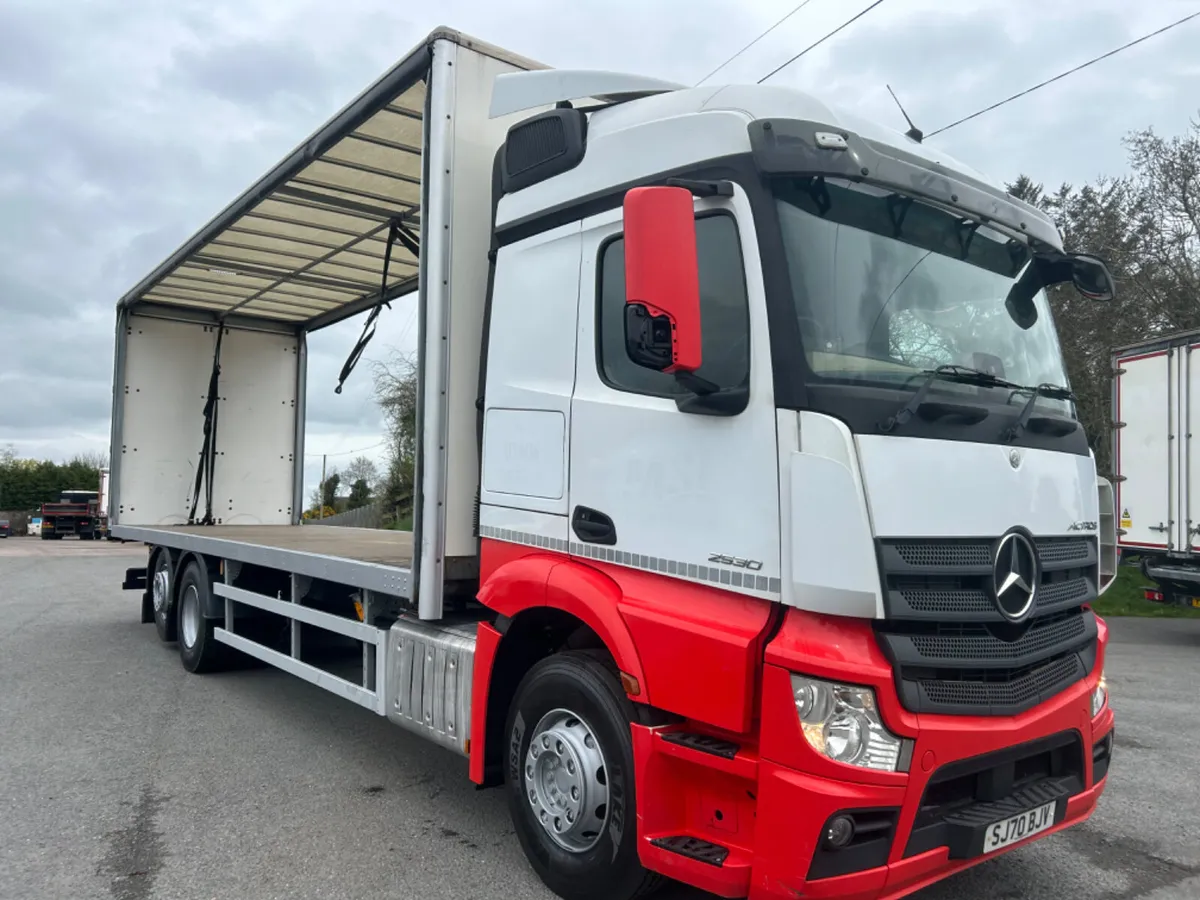 2020 Mercedes actros 2630 6x2 curtainsider - Image 3
