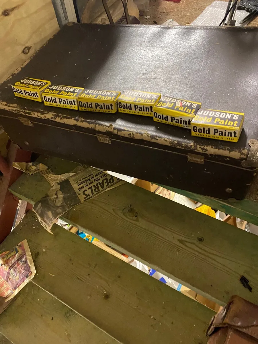 Judson’s antique gold paint - Image 4