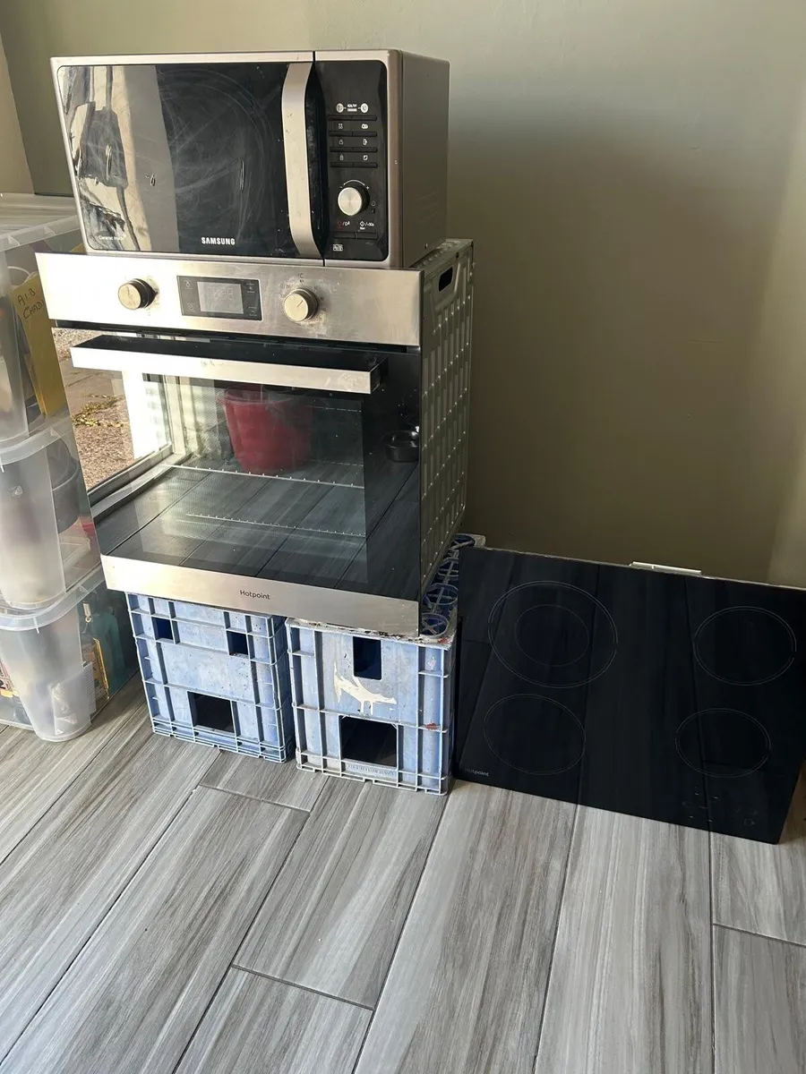 Oven,hob and microwave