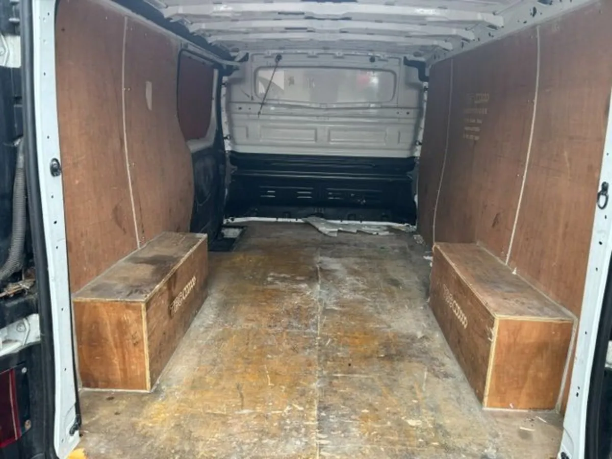 Vauxhall Vivaro 2015 - Image 4