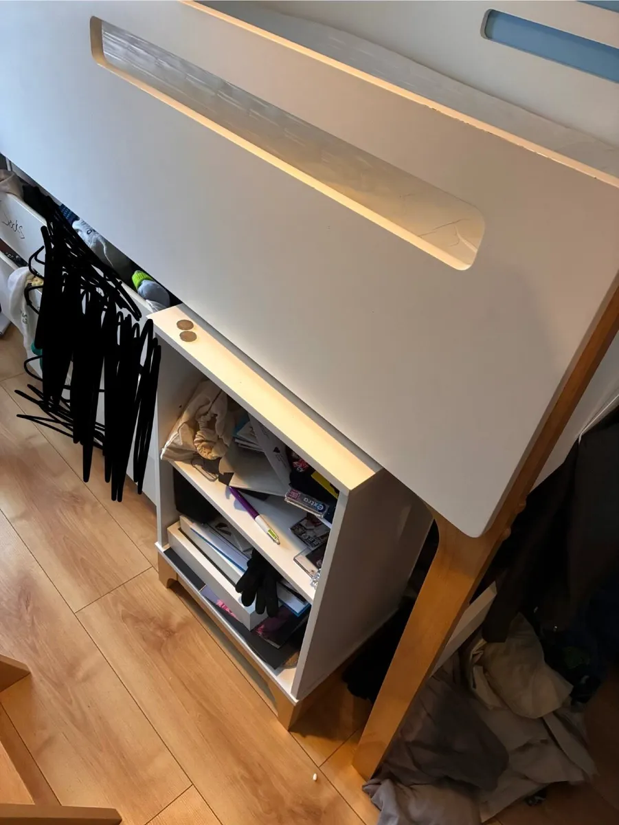 Mid sleeper bed - Image 2