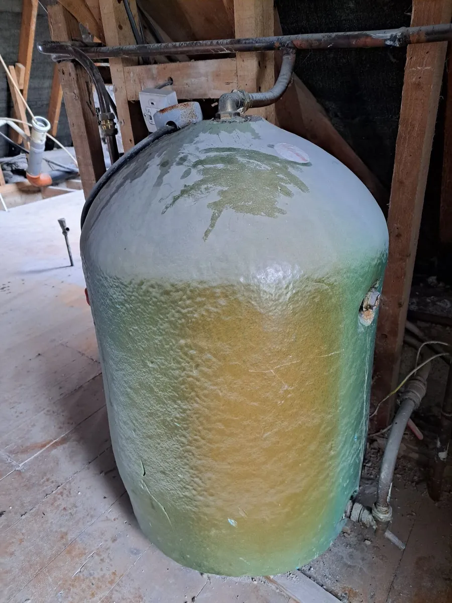 Water Cylinder - Image 1