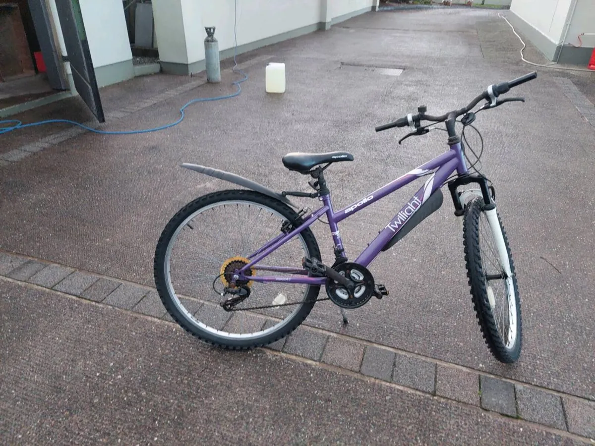Girls bike - Image 1