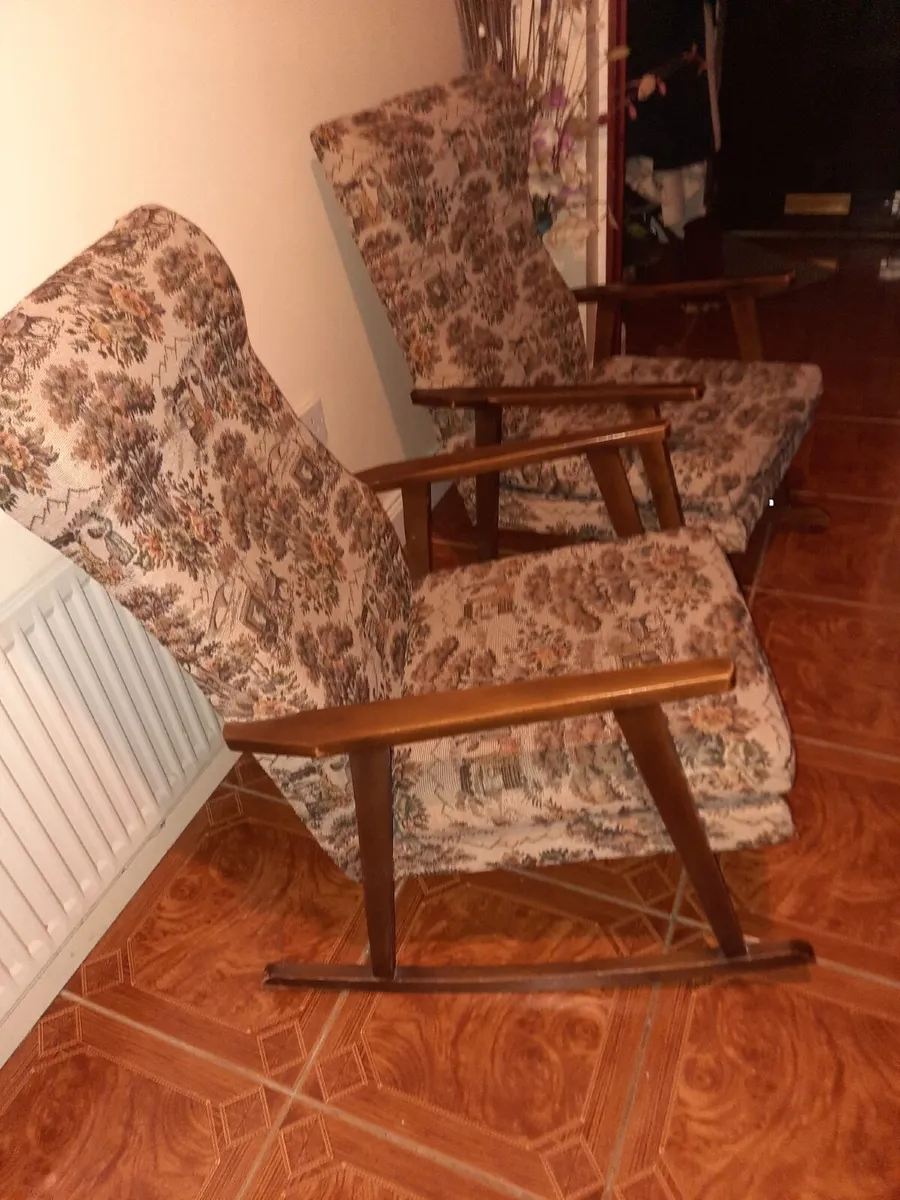 Pair of vintage rocking armchairs - Image 4