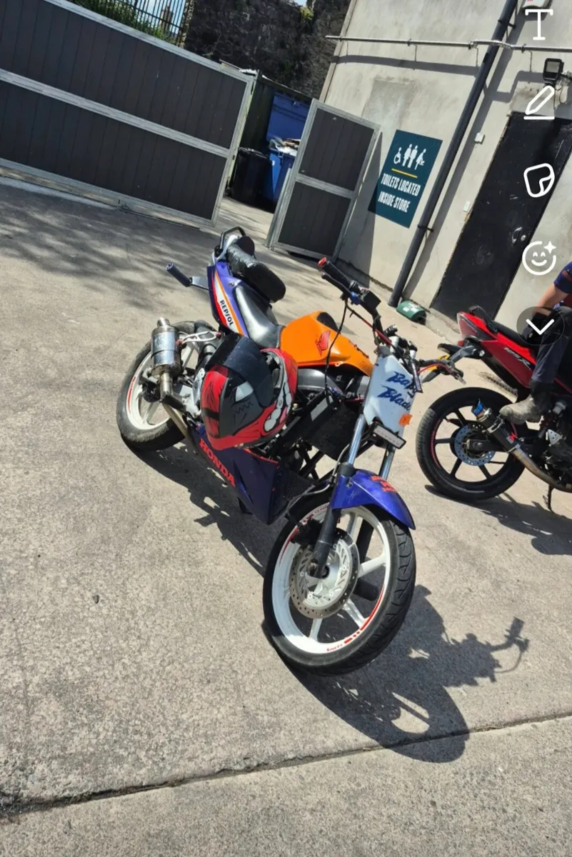 CBR 125 STUNT BIKE - Image 2