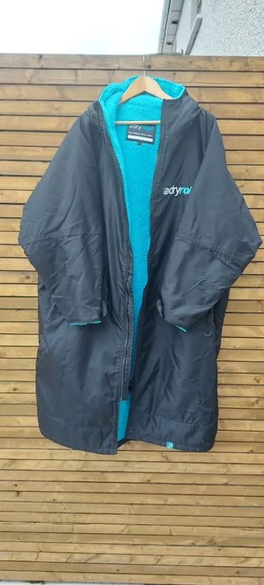 Family Dryrobes for sale (4) - Mint Condition - Rarely used - Image 3