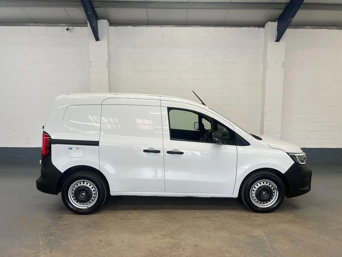 2022 Renault Kangoo Small Panel Van - Image 1