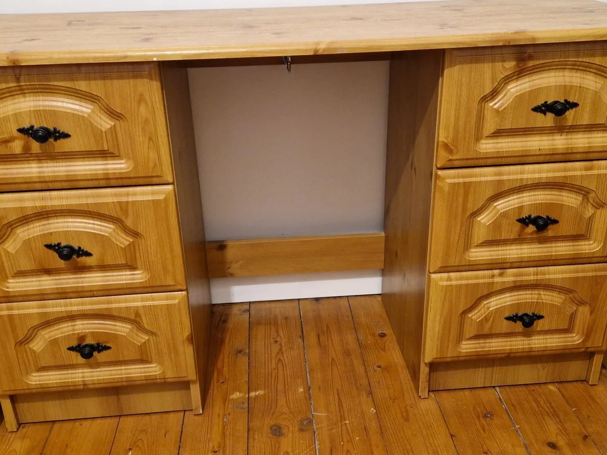 Dressing Table - Image 1
